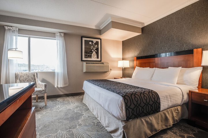 Room 43 of 84
