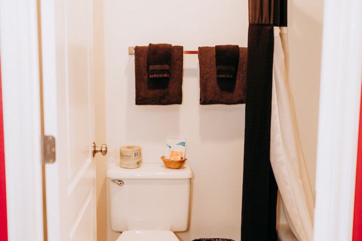 Room 25 of 34
