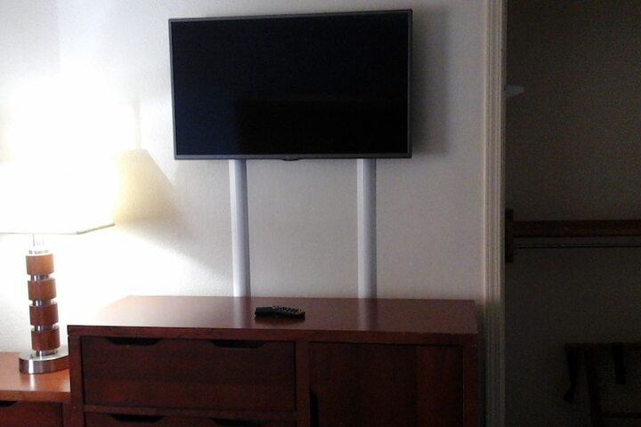 Room 27 of 86
