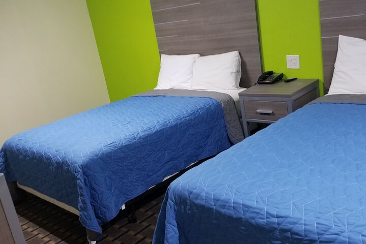 Room 10 of 20