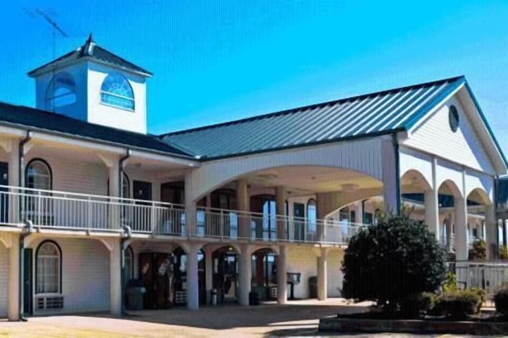 Hotel 2 of 25