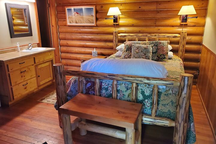 Laughing Horse Lodge