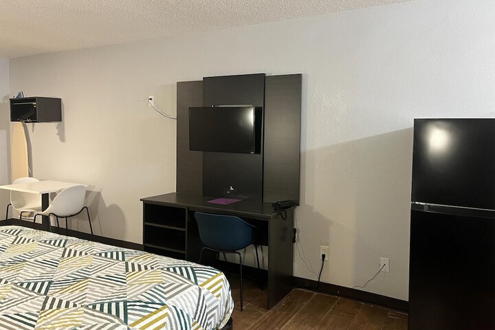 Studio 6 Suites Hurricane Wv