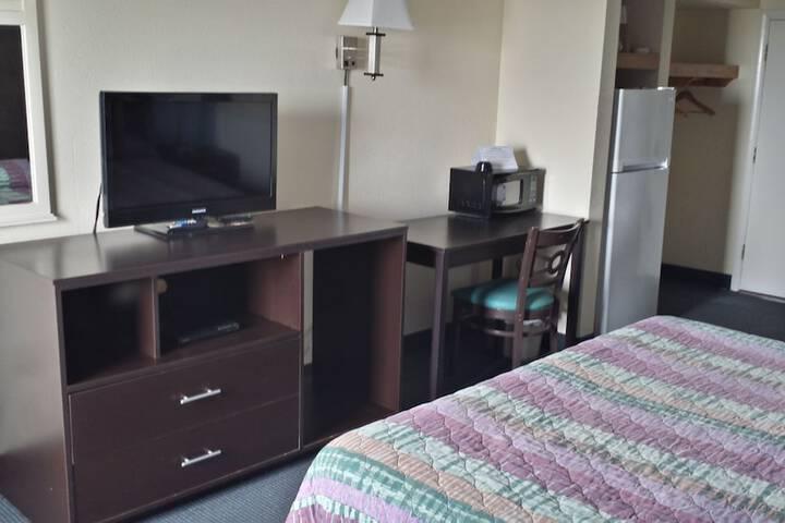 Room 33 of 50