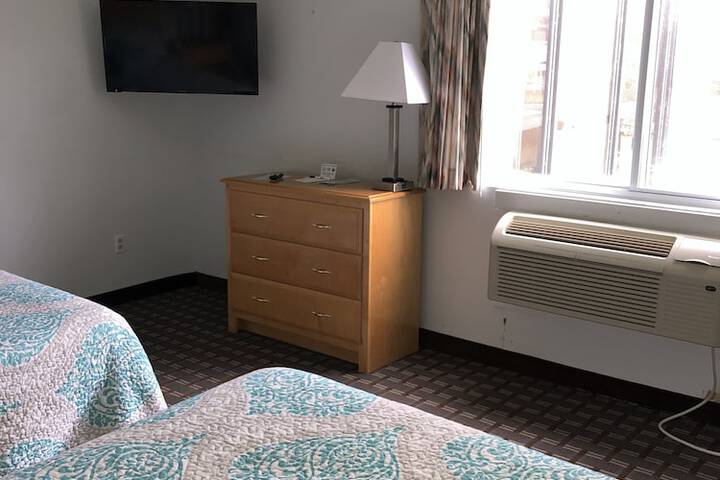 Room 33 of 93