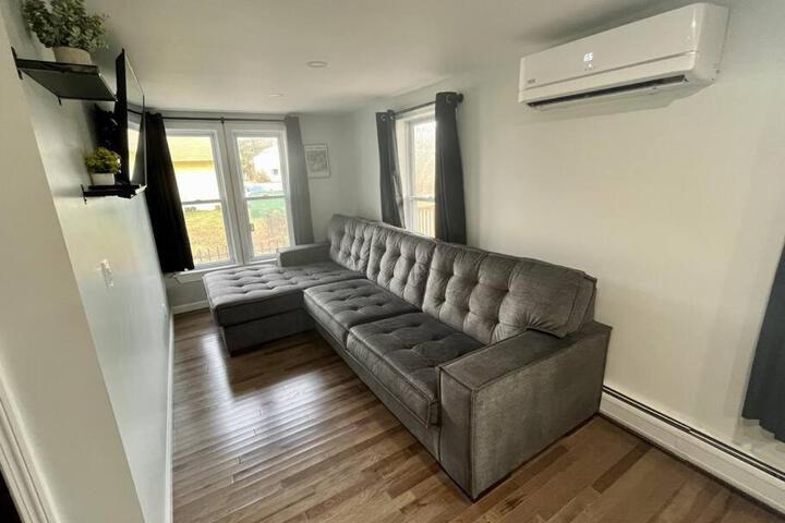 5 Bed 3 bath Apt Near Jiminy Peak Berkshires