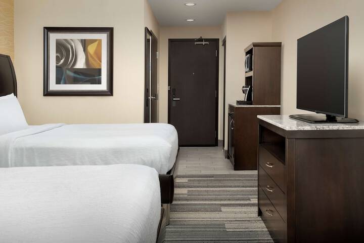 Room 25 of 44