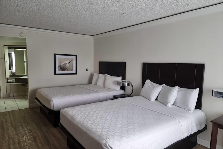 Travelodge by Wyndham Trois-Rivieres
