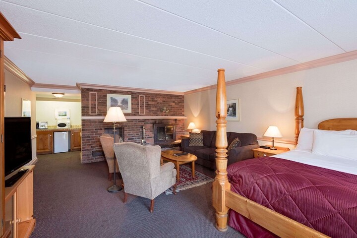 Room 16 of 40