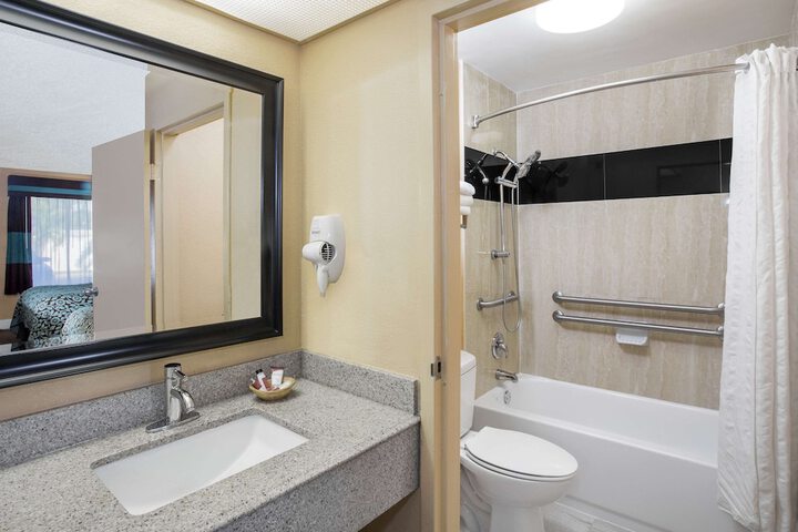 Room 19 of 25