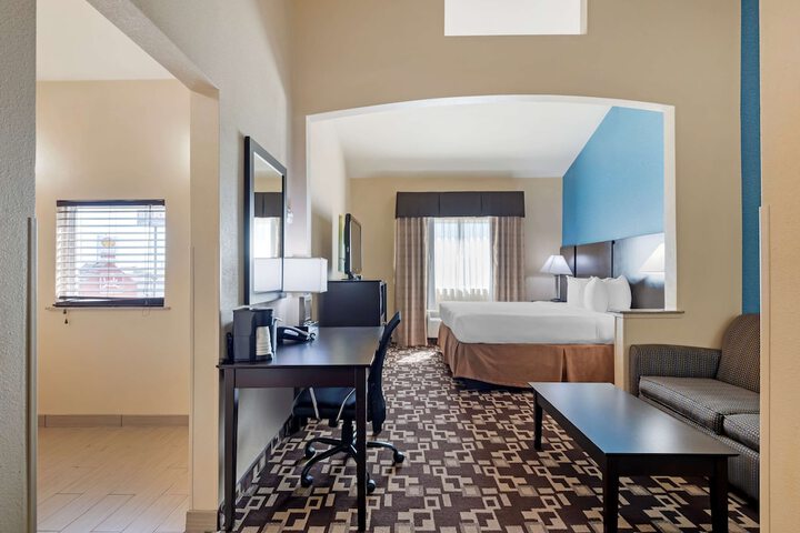 Room 21 of 36