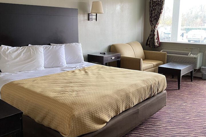 Room 16 of 37