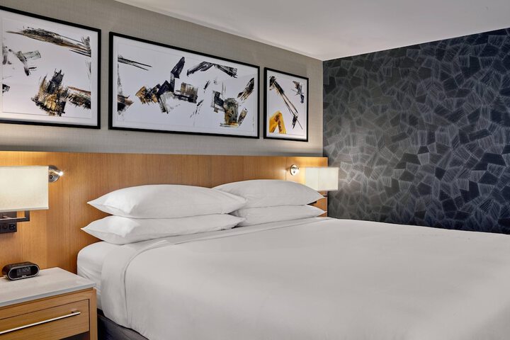 Room 18 of 69