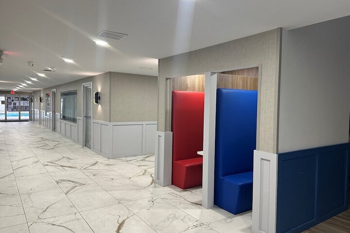 Business Center 78 of 79