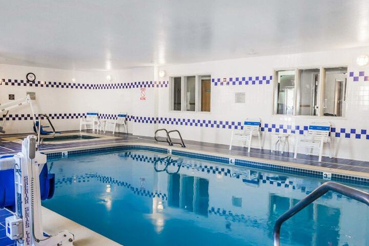 Pool 4 of 32