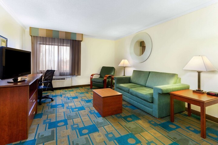 Room 15 of 29