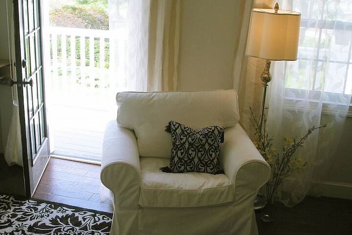 Room 9 of 49