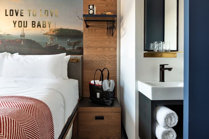 Room 55 of 101