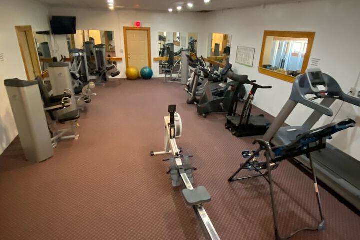 Crown Point Resort
