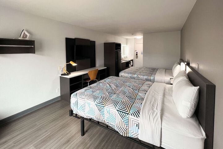 Room 34 of 44