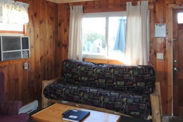 Room 35 of 63