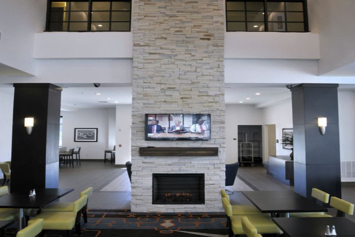 Hotel 7 of 74