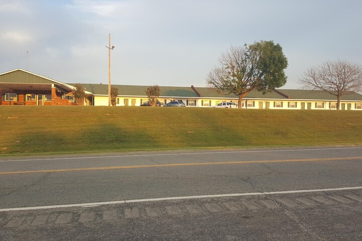 Hotel 7 of 72