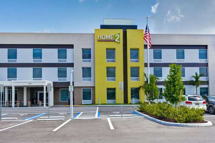 Home2 Suites Naples I-75 Pine Ridge Road FL