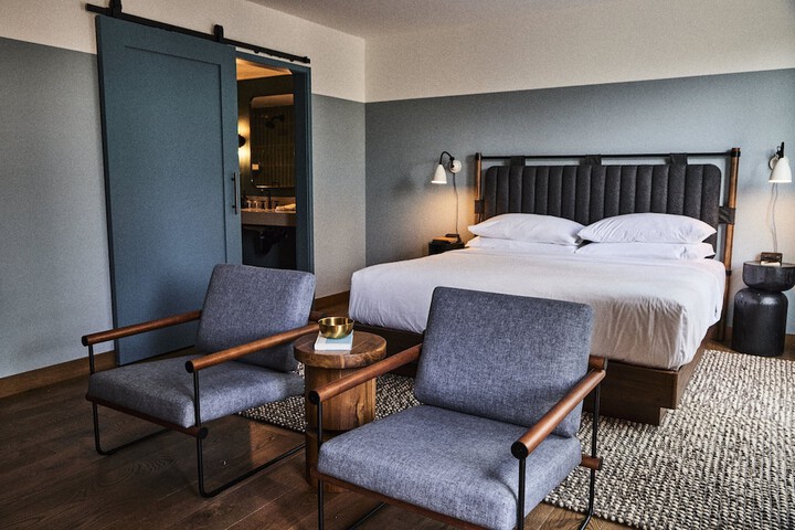 Room 46 of 111