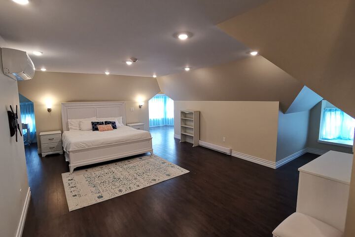 Room 45 of 61