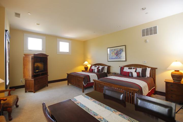 Room 44 of 52