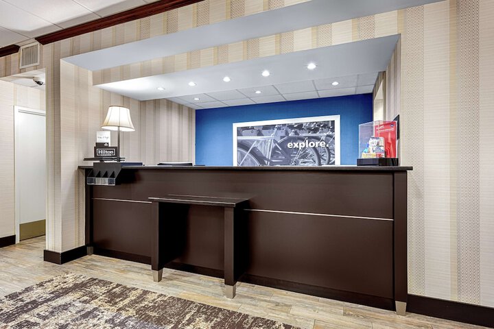 Hotel Interior 4 of 33