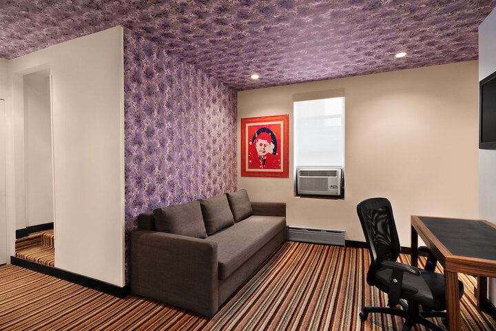 Room 17 of 55