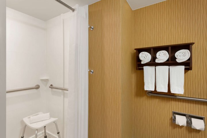 Room 21 of 39