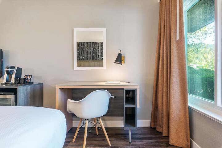 UpValley Inn & Hot Springs Napa Valley an Ascend Collection Hotel