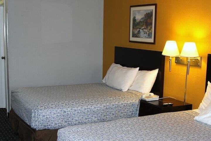 Express Inn & Suites