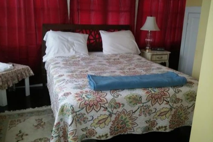 Room 21 of 34