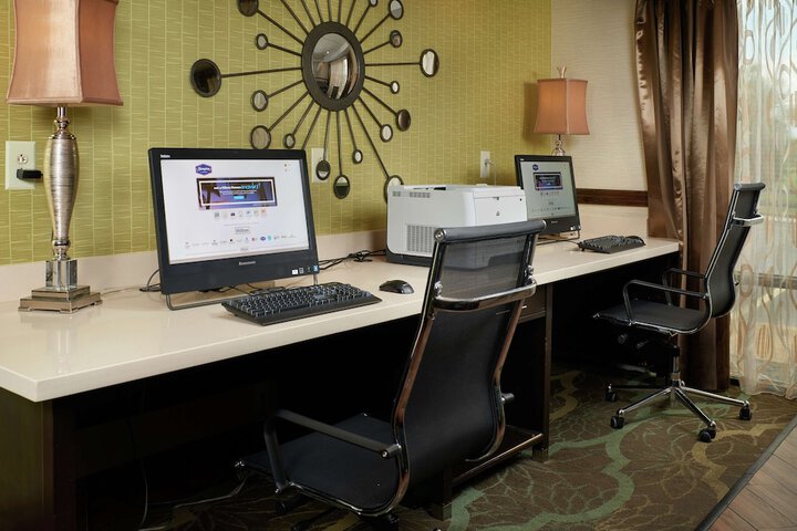 Business Center 23 of 23