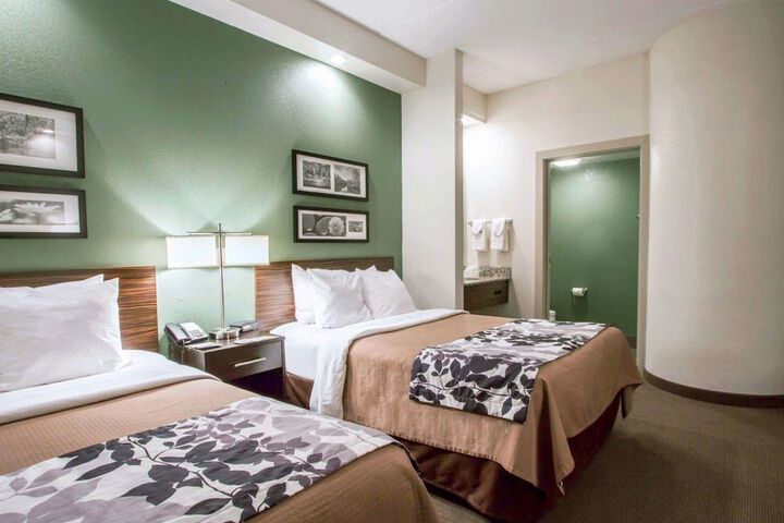 Room 25 of 51