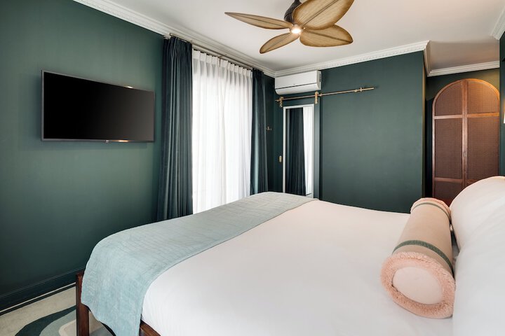 Room 59 of 116