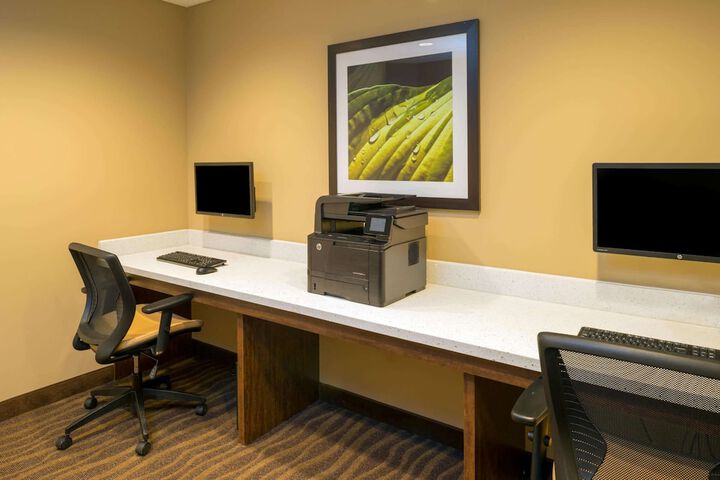 Business Center 22 of 22