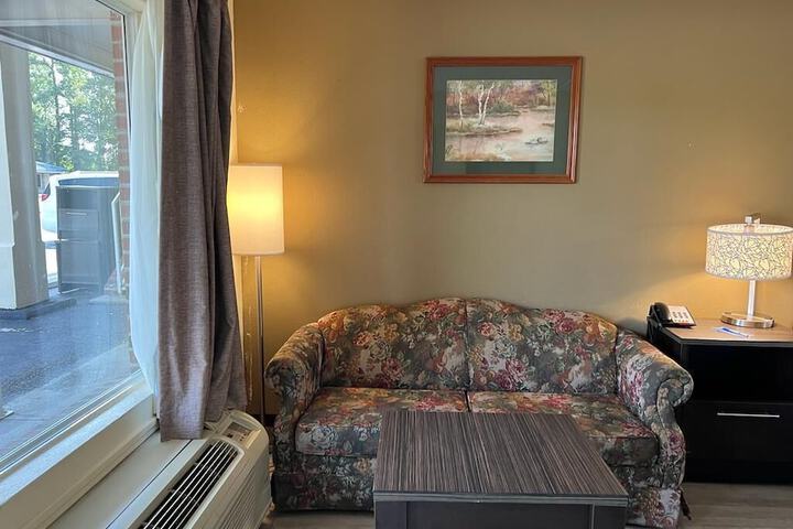 Room 5 of 28