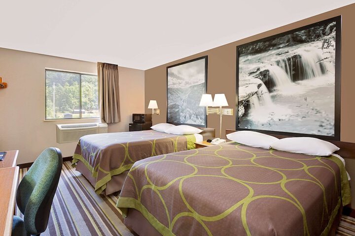 Room 9 of 21