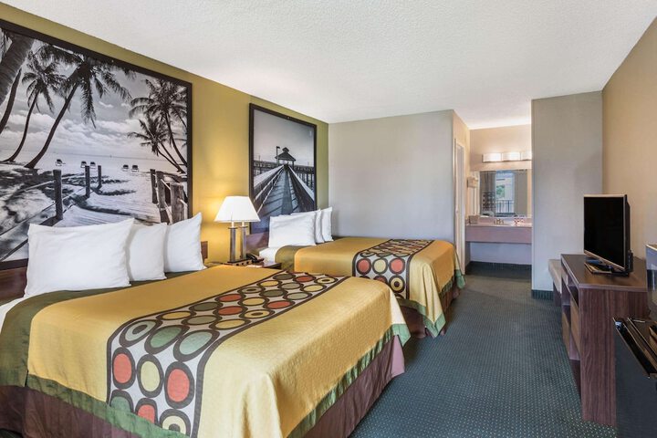 Room 47 of 67