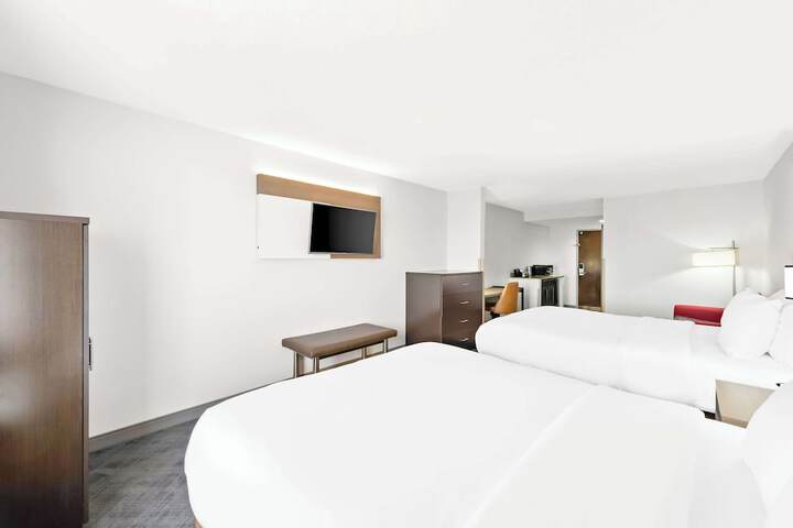 Room 14 of 45