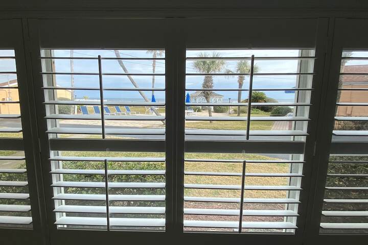 Coral Sands Inn