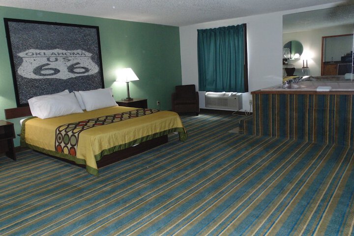 Super 8 by Wyndham Sapulpa / Tulsa Area