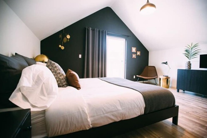 Room 43 of 70