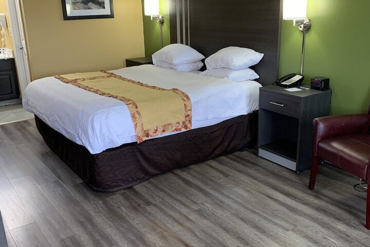 Room 28 of 44