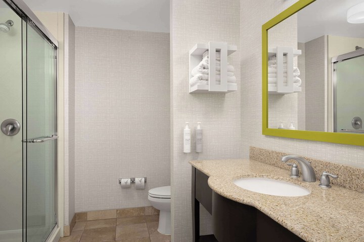 Hampton Inn & Suites Durham / North I-85